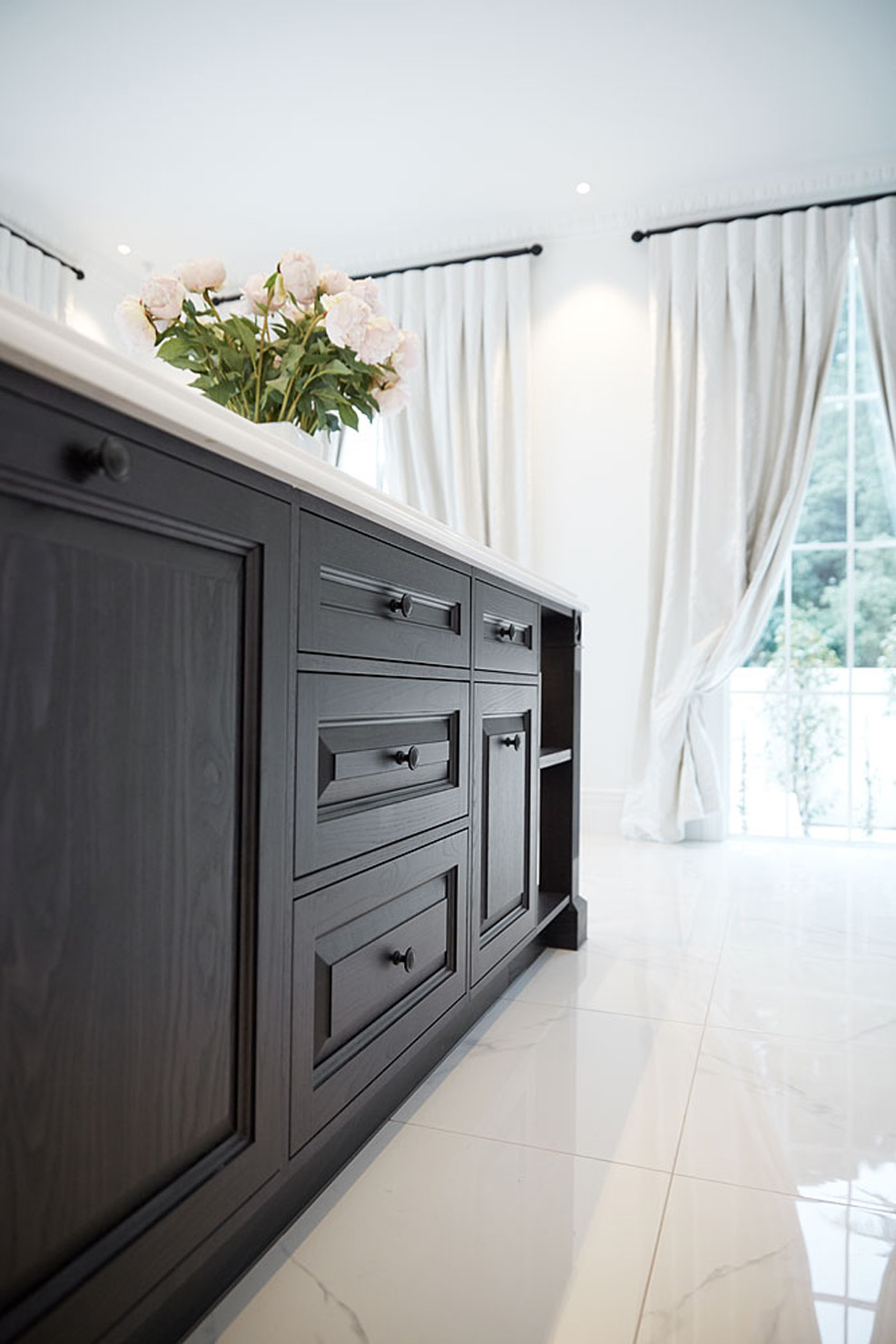 ingrid geldof Multi Award Winning Traditional Kitchen ensuite, wardrobe and kitchen design